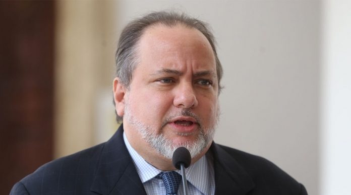 Defensor del Pueblo alienta a denunciar maltratos de venezolanos en el exterior