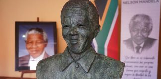 Dedican semana cultural al natalicio de Nelson Mandela en Valencia