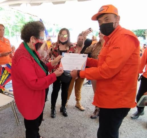"Es un honor para las trabajadoras y trabajadores de Dianca contar con la presencia de Maeía León en sus instalaciones".