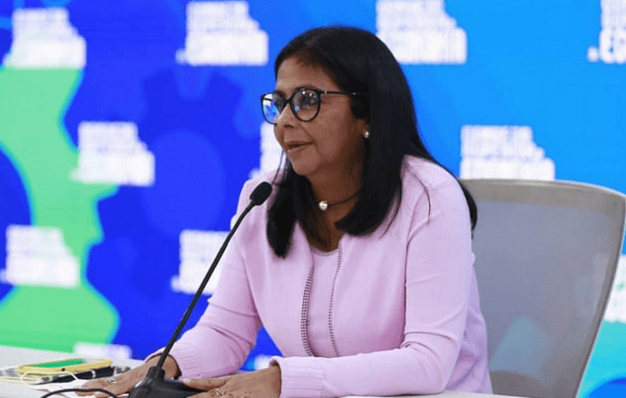 Delcy Rodríguez le canta verdades a canciller chilena