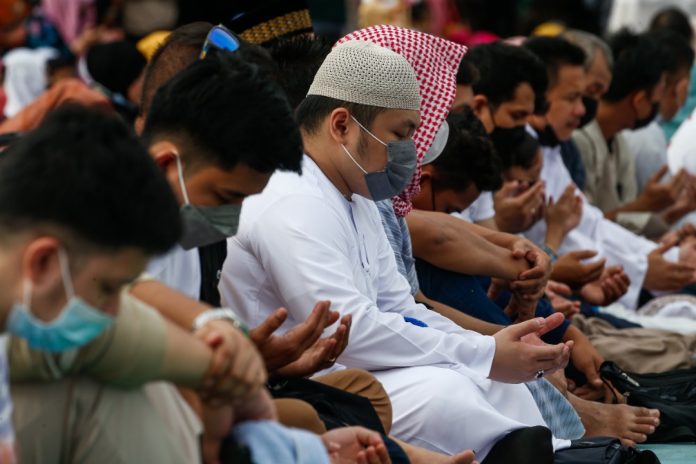 Eid Adha Mubarak-celebración-fieles musulmanes-Maduro Eid Adha Mubarak-celebración-fieles musulmanes-Maduro