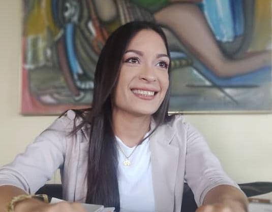 María Alejandra Rendón, autora de la columna Nos (Otras)-Venezuela-béisbol-fútbol