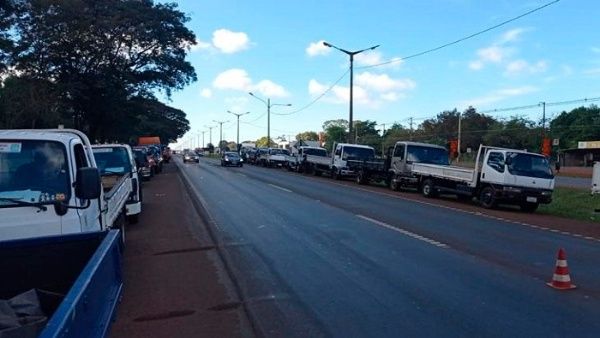 camiones.jpg_1718483347 Camioneros paraguayos