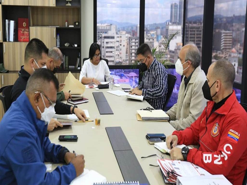 Consejo de Vicepresidentes Sectoriales evalúa agenda Bicentenaria, Bricomiles y plan vacacional