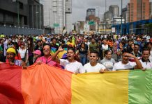 Movimientos LGBTIQ+ marchan en Caracas para celebrar el mes del orgullo sexodiverso