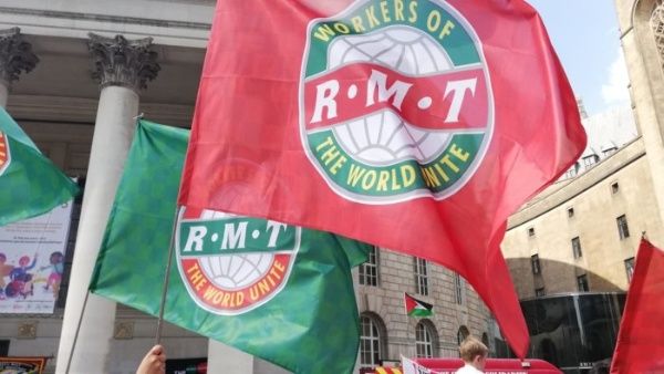 Ferroviarios británicos van a huelga trabajadores ferroviarios de Reino Unido