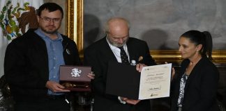 Julian Assange homenajeado