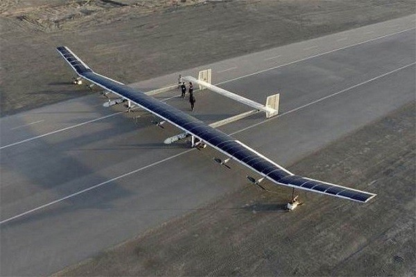 avión primer dron propulsado con energía solar