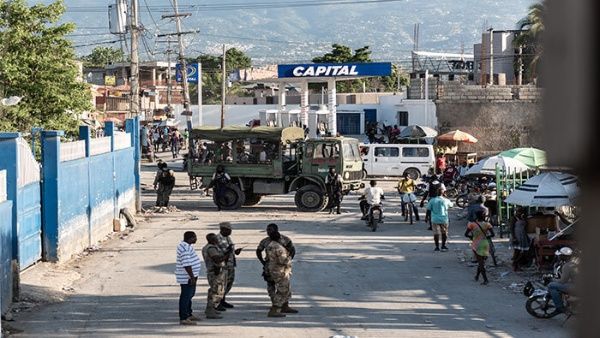 policías en Haití