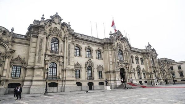 Fiscalía peruana allana el Palacio de Gobierno Fiscalía peruana allana el Palacio de Gobierno