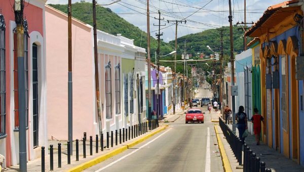 casco histórico-Valenci-Carabobo-calle Colombia