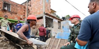 Ministro de la Defensa visita zonas afectadas de Las Tejerías