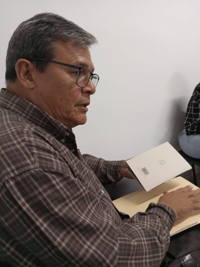 Arnaldo Jiménez-columna Divagaciones III-la lectura