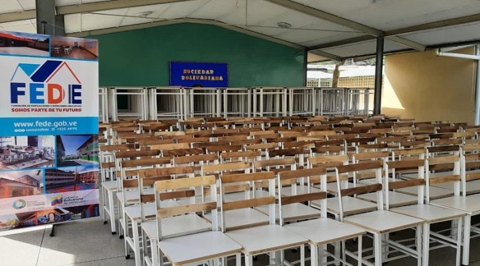 Bricomiles recuperan centros educativos en gran parte del país