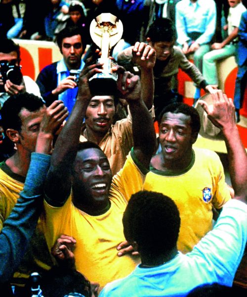 Brasil conquistó el tercer Mundial de su historia llevándose el trofeo Jules Rimet,
