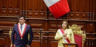 Dina Boluarte es juramentada como presidenta de Perú