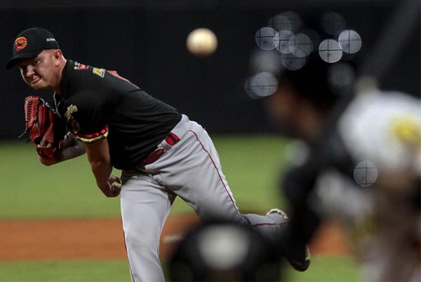 LVBP-Lara-Caracas-Brayan Pérez