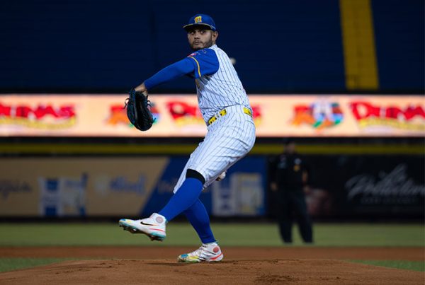 Magallanes-Erick Leal-pitcher-Round Robin