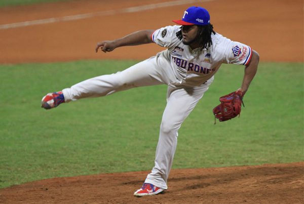 Tiburones de la Guaira-Arnaldo Hernández