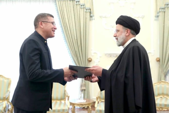 embajada irán