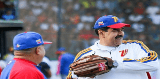 Jefe de Estado se suma a la emoción del béisbol profesional