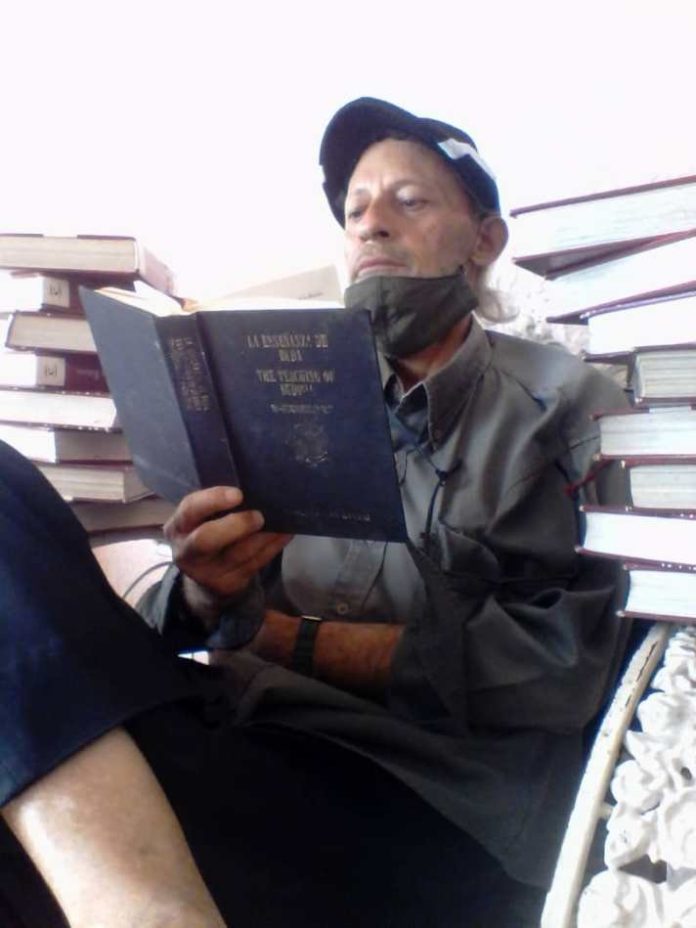 Mohamed Abí Hassan, autor de Memorias de la Insurgencia-Poesía en compañía-Literatura y literatos en el retrete-Los Beatles