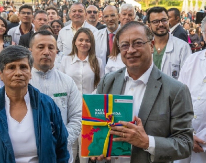 Petro La Ley de Salud en Colombia