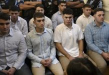 Cinco de los acusados fueron condenados a cadena perpetua y los restantes tres a 15 años de prisión (AFP)