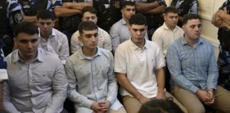Cinco de los acusados fueron condenados a cadena perpetua y los restantes tres a 15 años de prisión (AFP)