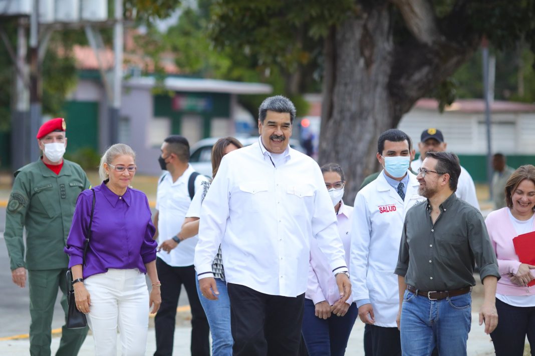 Universidad de Carabobo-Maduro-Lacava-UC-Misión Venezuela Bella Universidad de Carabobo-Maduro-Lacava-UC-Misión Venezuela Bella