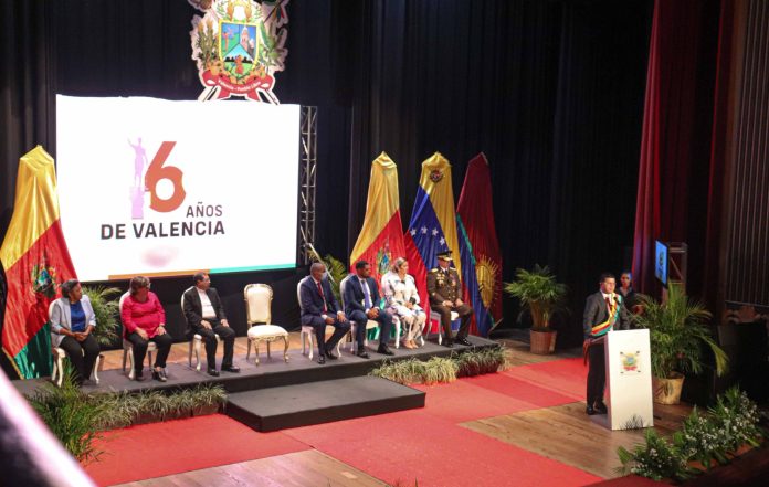 Alcalde Fuenmayor impuso Orden Ciudad de Valencia a 80 personalidades e instituciones durante acto en el Teatro Municipal (11)