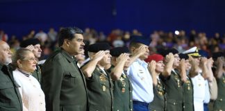 Con desfile y oración ecuménica honran al Comandante Chávez