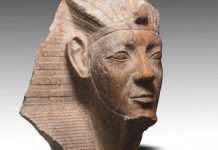 estatua de cuarzo de Ramsés II