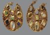Aretes de oro de 800 años