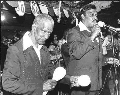 Yayo El Indio junto a Carlos Manuel Díaz "Caíto" en sus años con la Sonora Matancera.