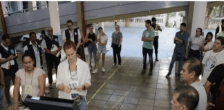 Santiago Peña ganaría presidencia de Paraguay según escrutinio del 80%