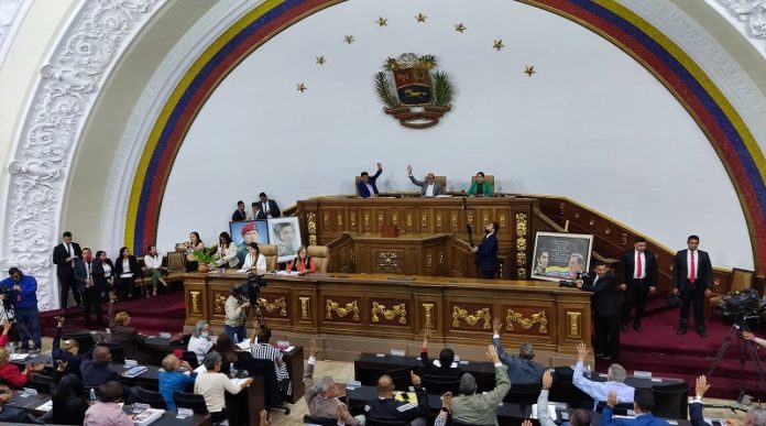 AN sesionará en repudio del maltrato a niños autistas por el alcalde Ernesto Paraqueima Personas con discapacidad