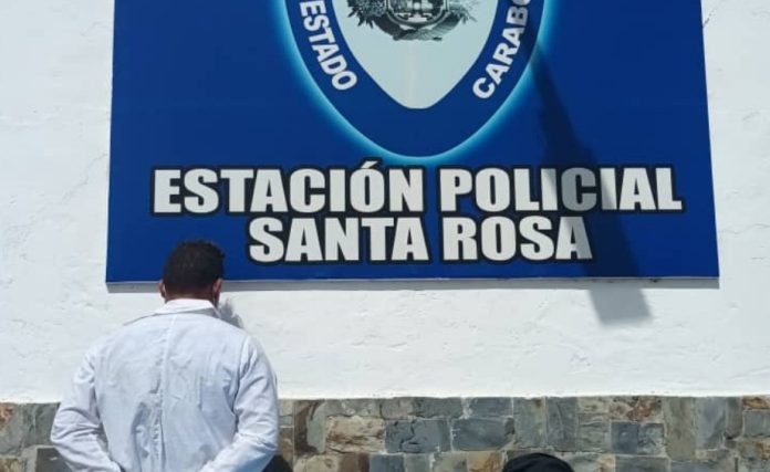 se hacía pasar por médico