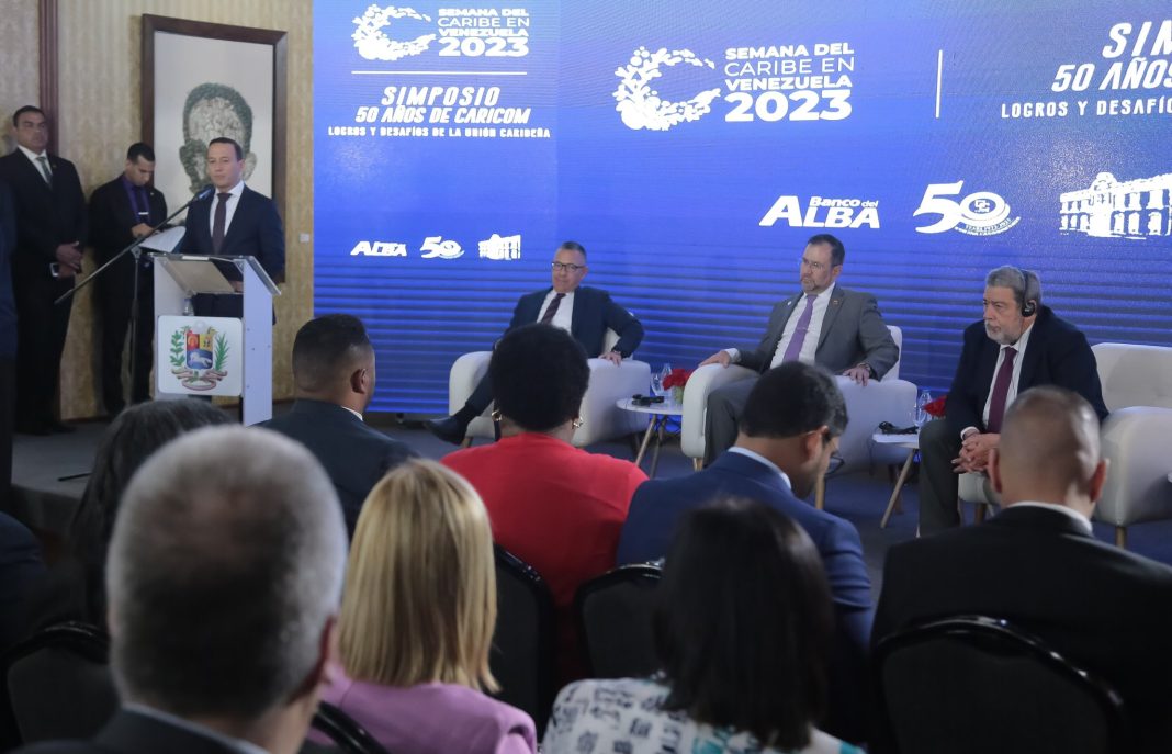 Simposio 50 años de la Caricom-Ministro Ernesto Villegas-Canciller Yván Gil