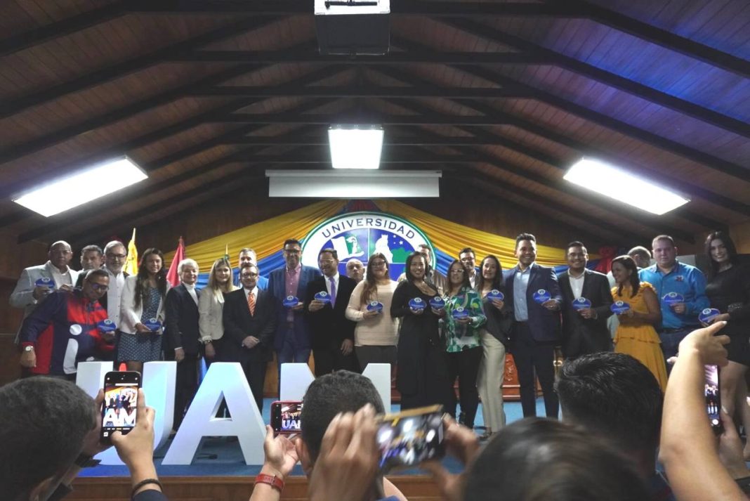 Comunicadores de la región