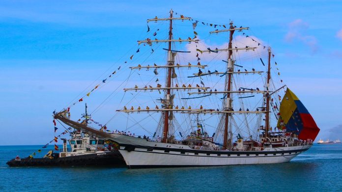 Buque Escuela Simón Bolívar