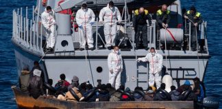 Más de mil migrantes
