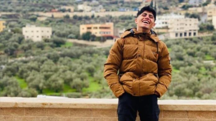 Adolescente palestino Fawzi Hani Mokhalafa