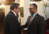 Embajador designado de Chile entrega Copias de Estilo al canciller Yván Gil