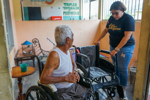 GESTIÓN ANA GONZÁLEZ ACENTÚA ENTREGA DE AYUDAS TÉCNICAS EN NAGUANAGUA A TRAVÉS DE LA APLICACIÓN VENAPP (2)