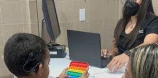 implantes cocleares-CHET