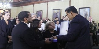 Entregan Orden Libertadores y Libertadoras de Venezuela a familiares de Luis Acuña