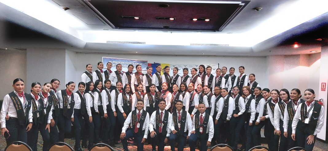 52 nuevos Tripulantes de Cabina