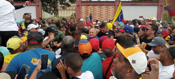 diosdado entre la gente
