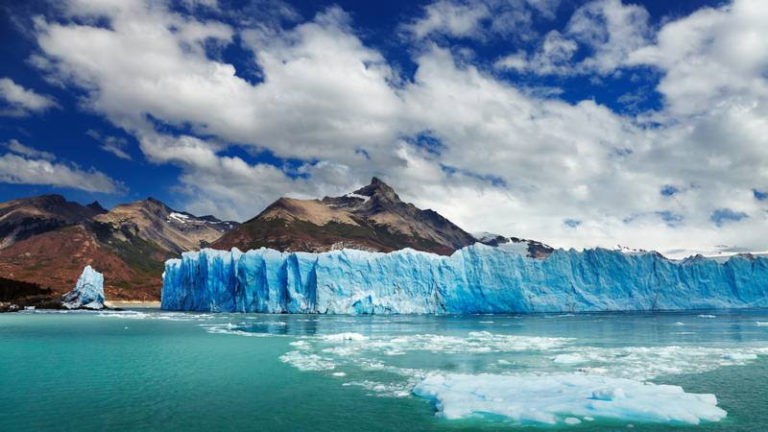 Postulan al glaciar Perito Moreno como una de las maravillas naturales de América